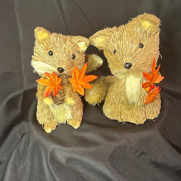 Other - Adorable Straw Fox Decor Set with Orange Accents